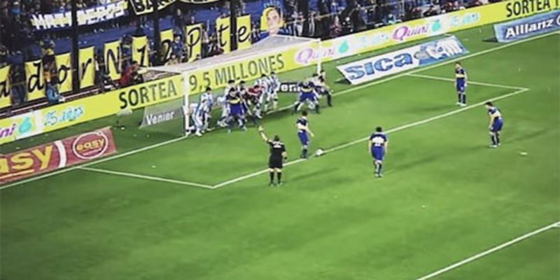 Những thông tin cần nắm về đá phạt gián tiếp - Nguồn: Sunwin