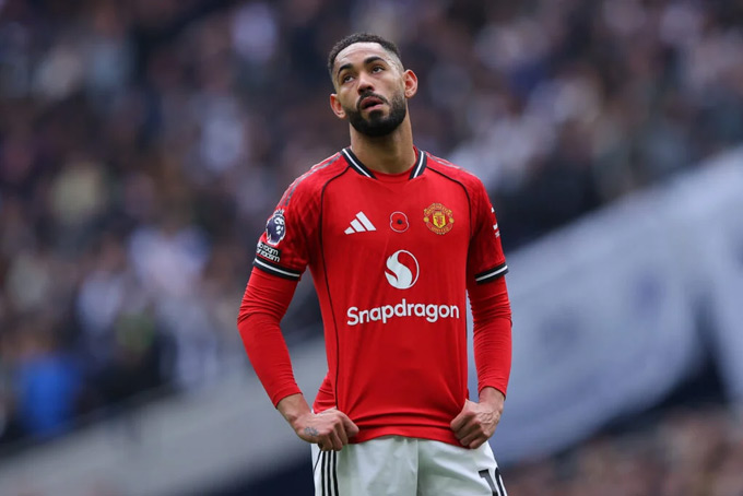 Phong cách thi đấu đa năng và sự thích nghi đáng chú ý