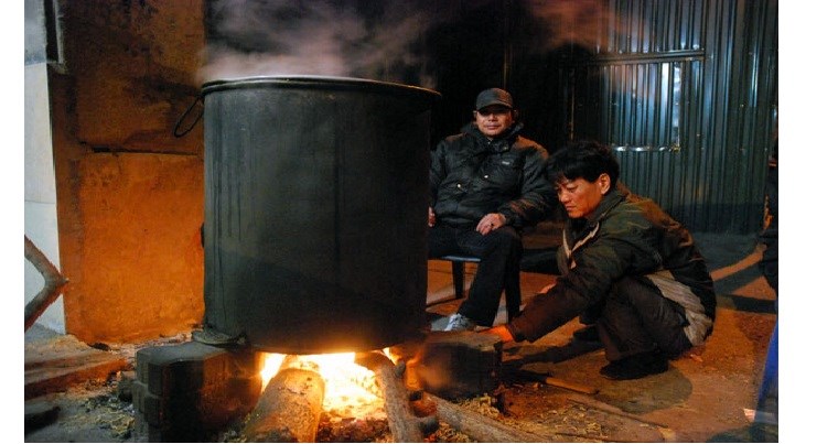 Cách luộc bánh chưng