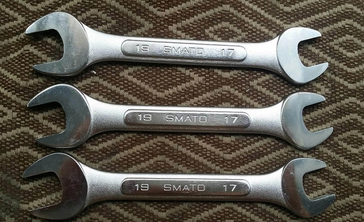 Cờ lê tiếng anh là gì