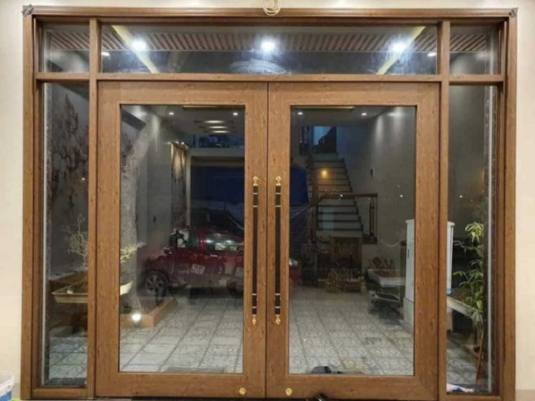 Cửa kính khung gỗ