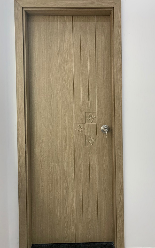 Cửa phòng vệ sinh