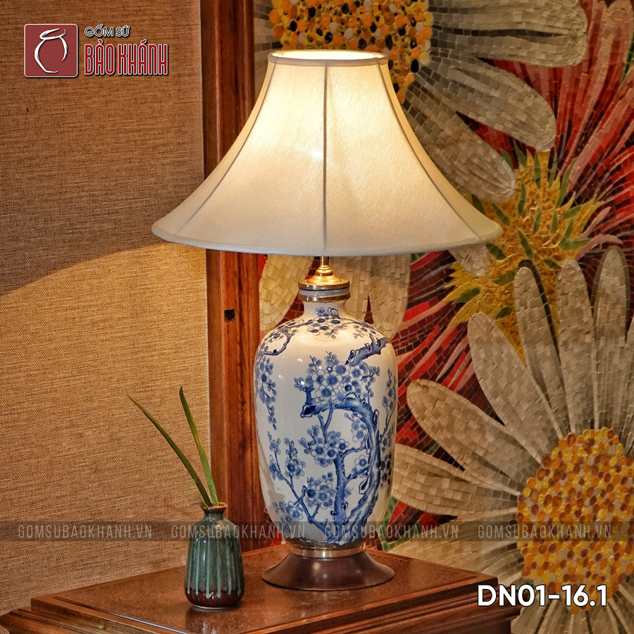 đèn gốm bát tràng