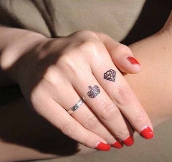 Hình xăm kim cương mini