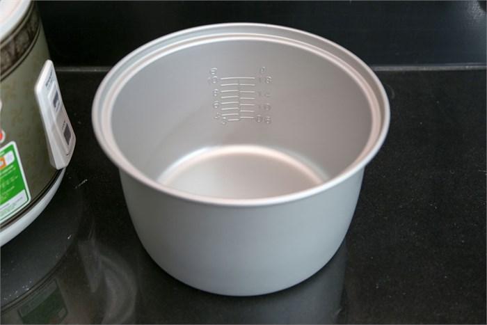 Lòng nồi cơm điện