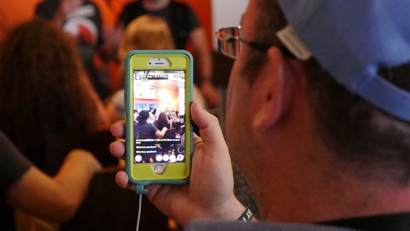 Stream nghĩa là gì