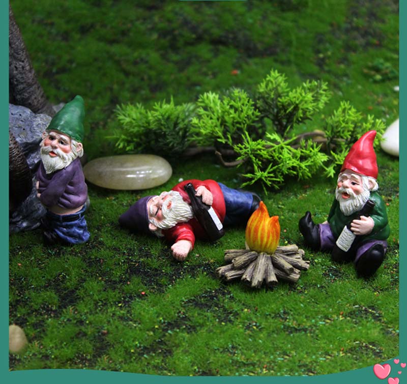 Thần lùn giữ vườn