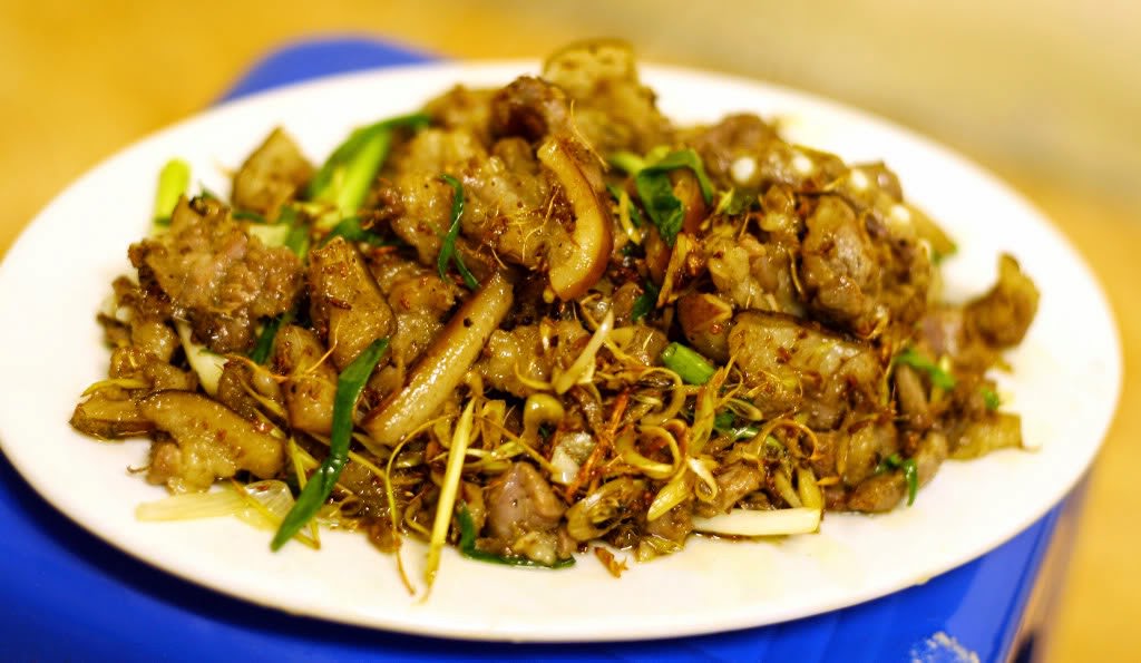 Thịt chó xào lăn