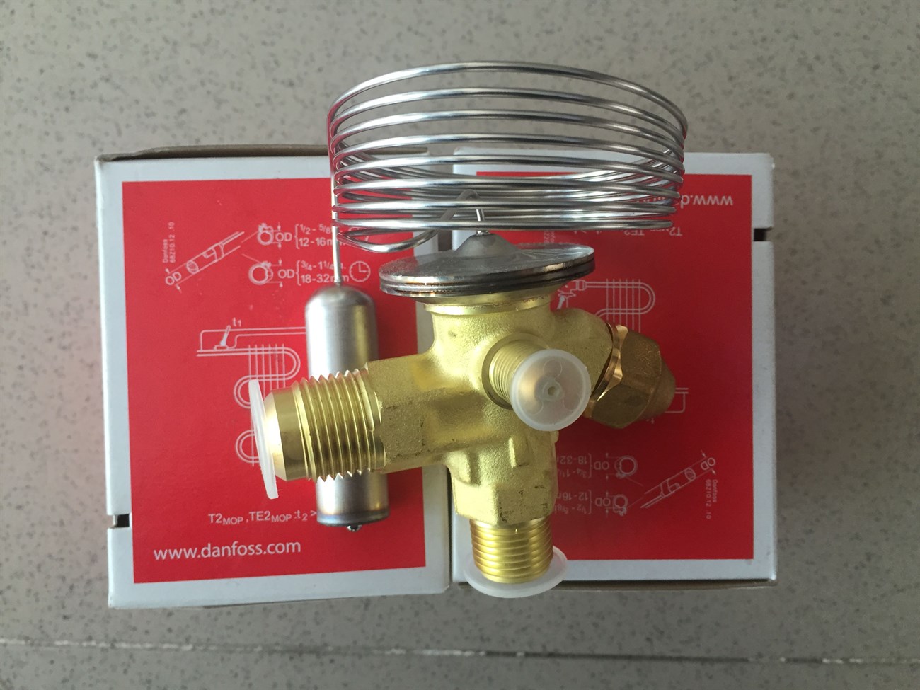 Van tiết lưu điều hòa